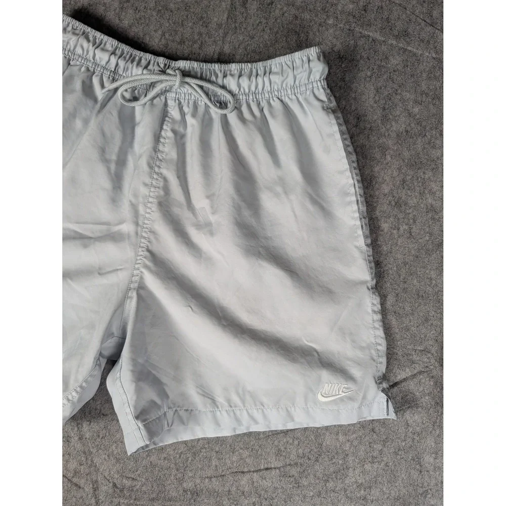 Nike Mens Swim Trunks Light Gray Mesh Lined Board Shorts Embroidered Logo M‎